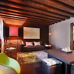 Charming House Iqs *