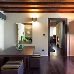 아파트 Charming House Iqs *