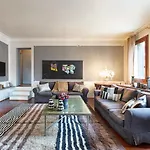 아파트 Charming House Iqs
