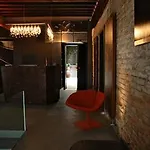 Charming House Iqs 베니스