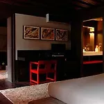 Charming House Iqs *