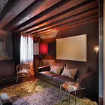 Charming House Iqs 아파트 *