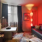 Charming House Iqs 아파트 *