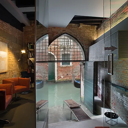 Charming House Iqs * Veneza