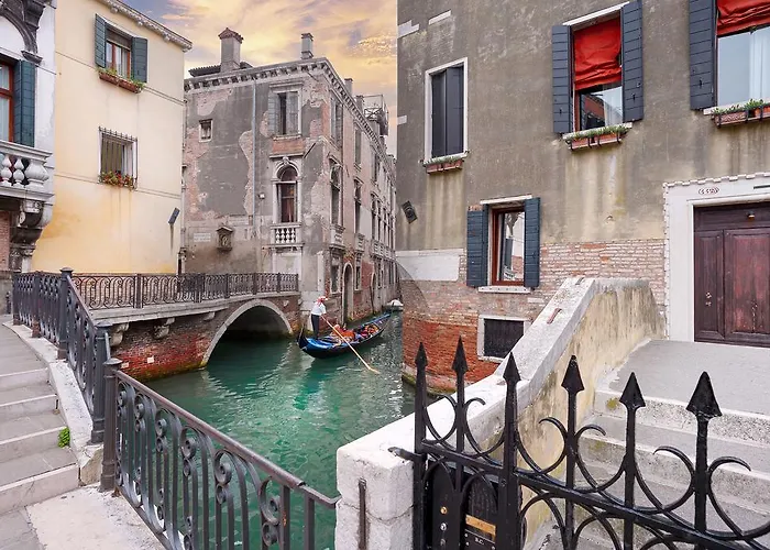 Charming House Iqs * Veneza