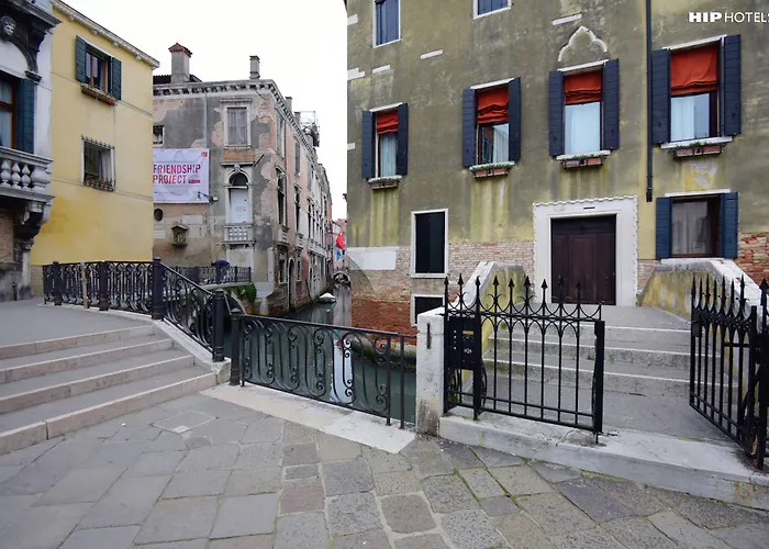 Charming House Iqs Veneza