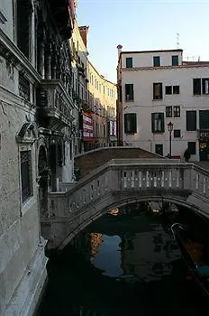 Charming House Iqs * Veneza