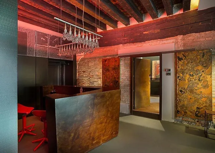 Charming House Iqs *