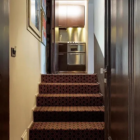 Charming House Iqs *