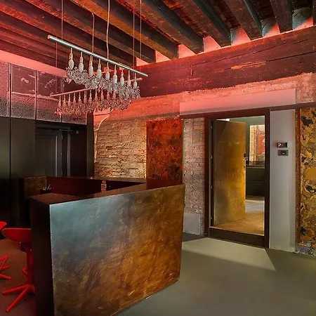 Charming House Iqs *