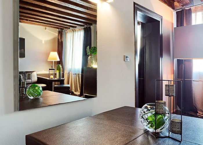 Charming House Iqs Apartamento Venecia